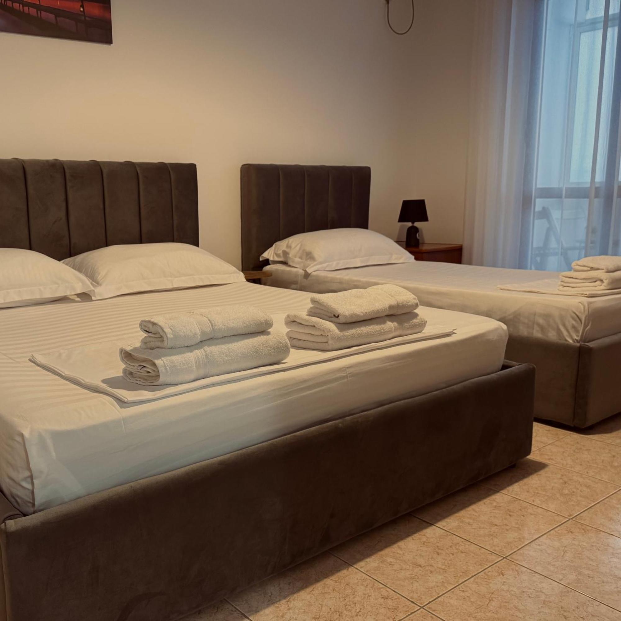 Hi5 Rooms Tiran Dış mekan fotoğraf